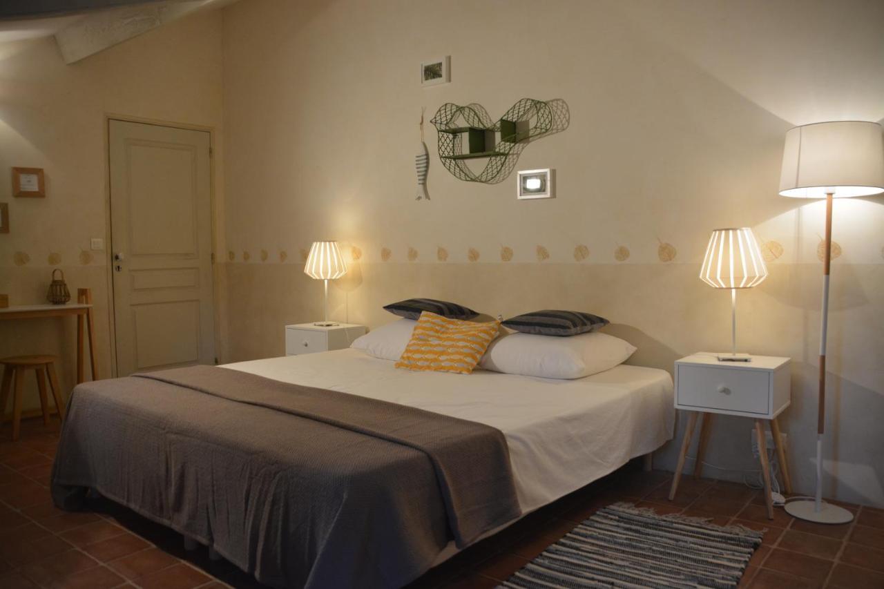 Bed and Breakfast La Petite Sardine à Lirac Extérieur photo