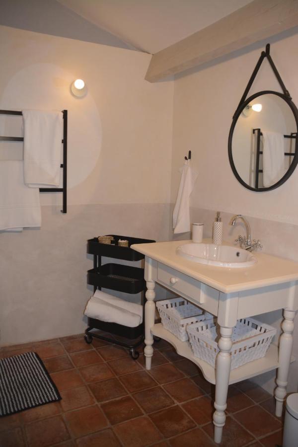 Bed and Breakfast La Petite Sardine à Lirac Extérieur photo